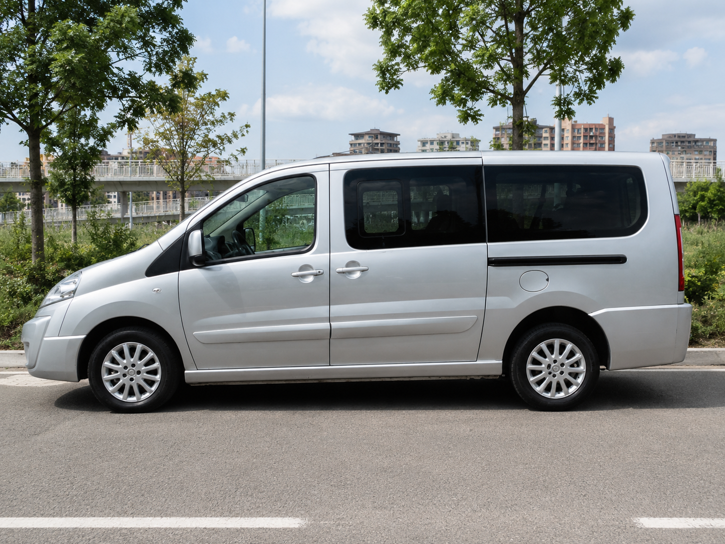 Citroen Jumpy — аренда автобуса с водителем