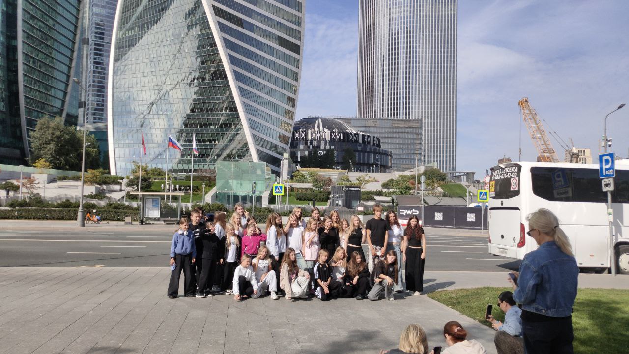 Организовали экскурсии большому фестивалю на 2000 человек